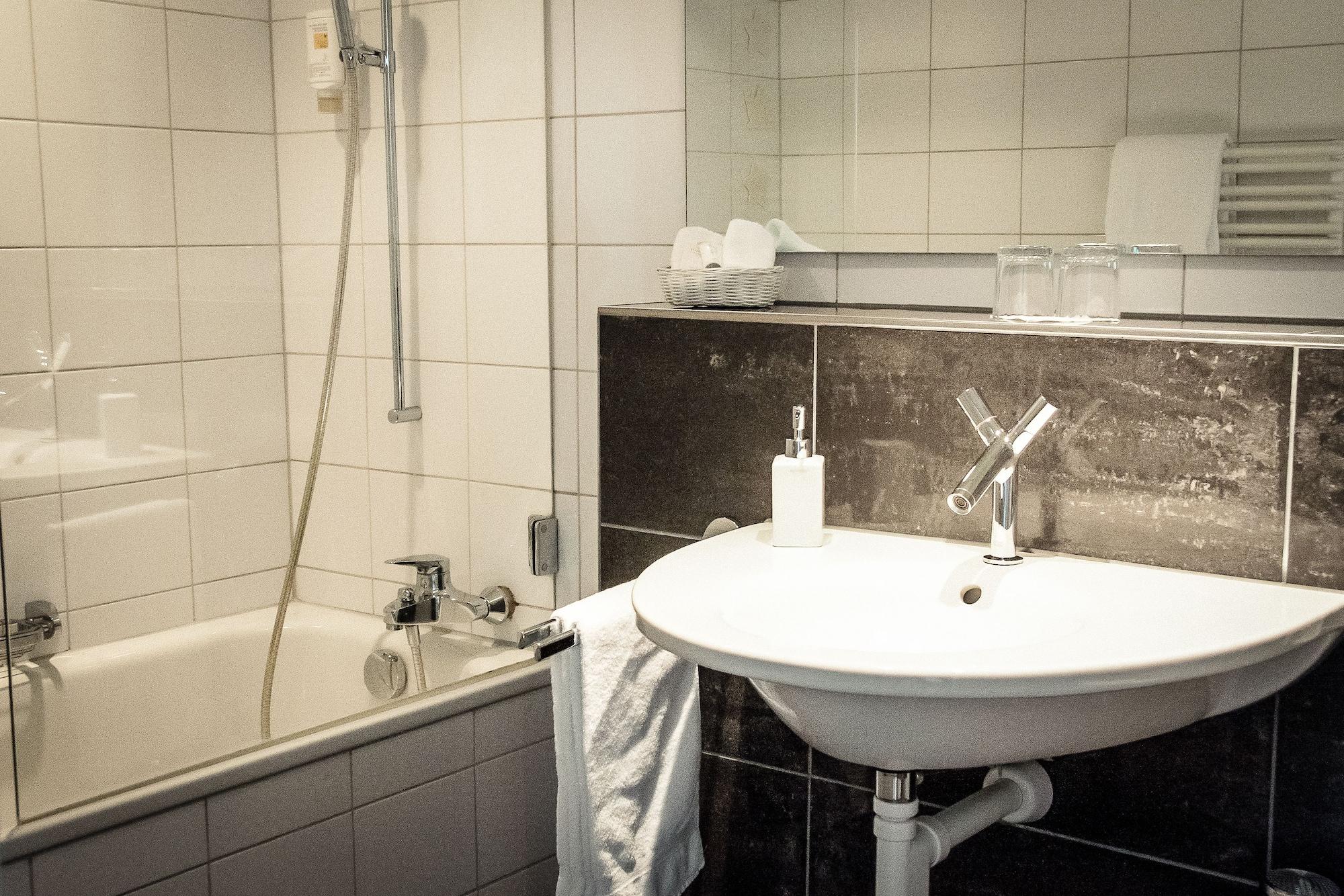 Royal Hotel - Urban Living Basel Eksteriør billede