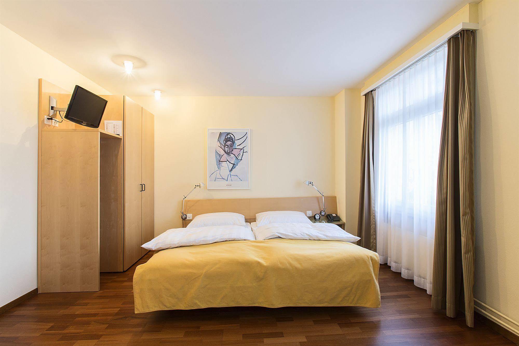 Royal Hotel - Urban Living Basel Eksteriør billede