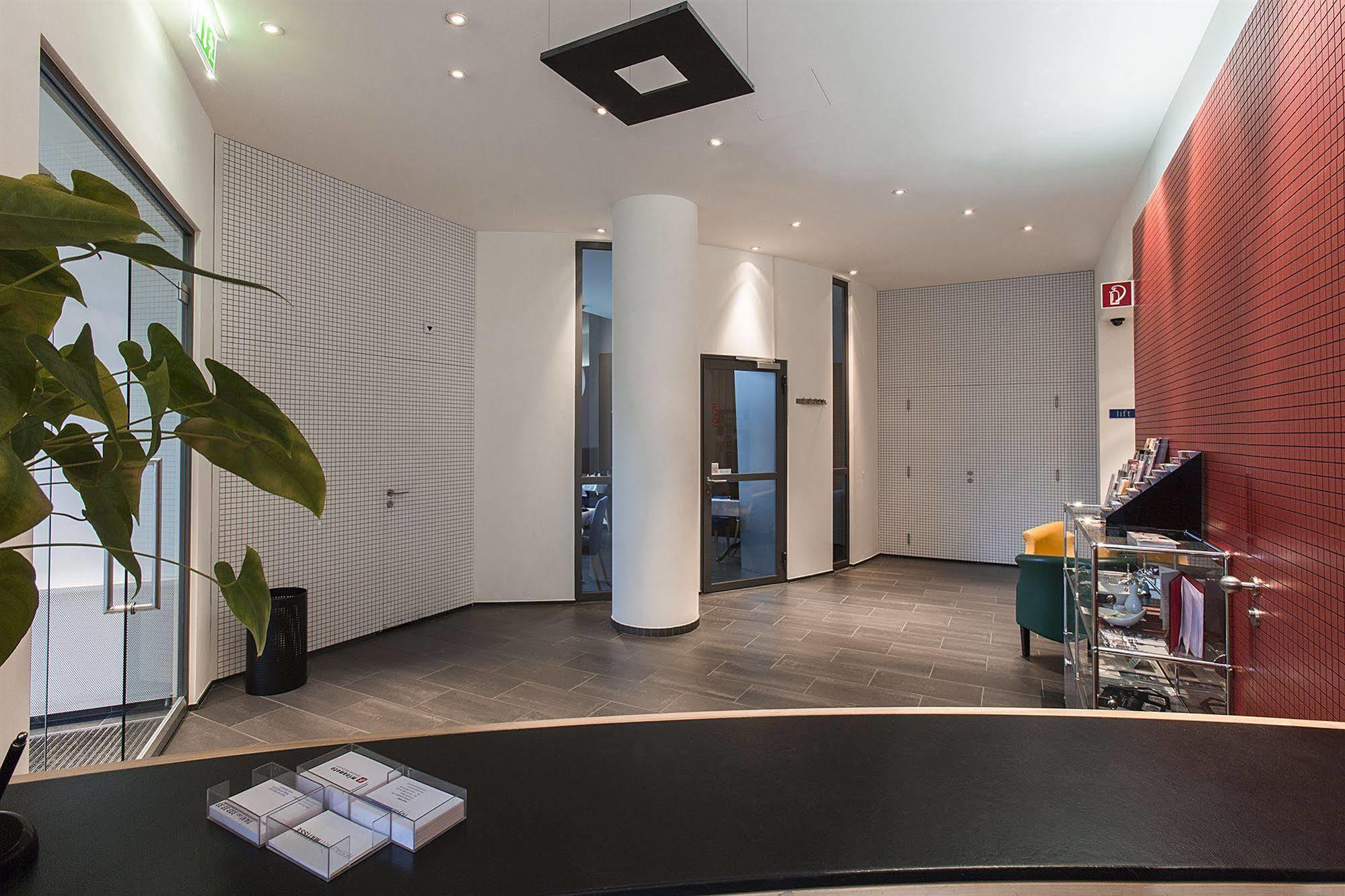 Royal Hotel - Urban Living Basel Eksteriør billede